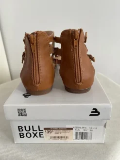 38, damessandaal van het merk Bull Boxer