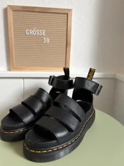 🖤 Dr. Martens Clarissa II Quad