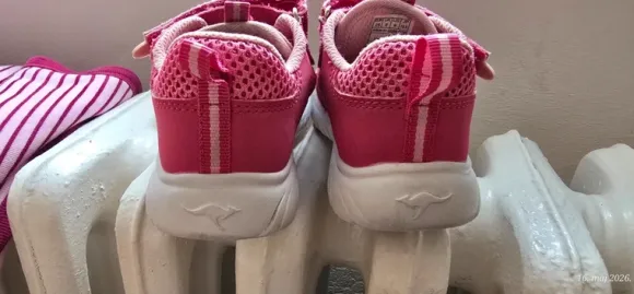 🌸 KangaROOS Sandalen – Größe 25 🌸