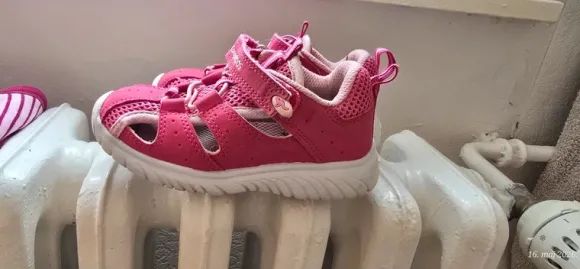 🌸 KangaROOS Sandalen – Größe 25 🌸