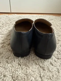 & Other Stories Loafer mit Goldenem Detail