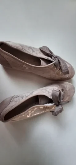 2 Paar Schuhe Gr.4,5 v. Semler und Jenny.
