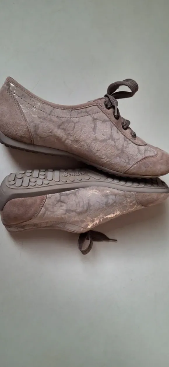 2 Paar Schuhe Gr.4,5 v. Semler und Jenny.