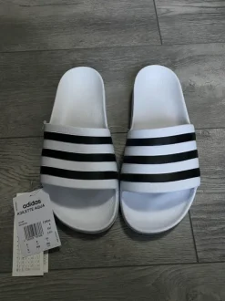 Adidas Adiletten – Weiß/Schwarz – Größe 42 | Classic Summer Streetwear