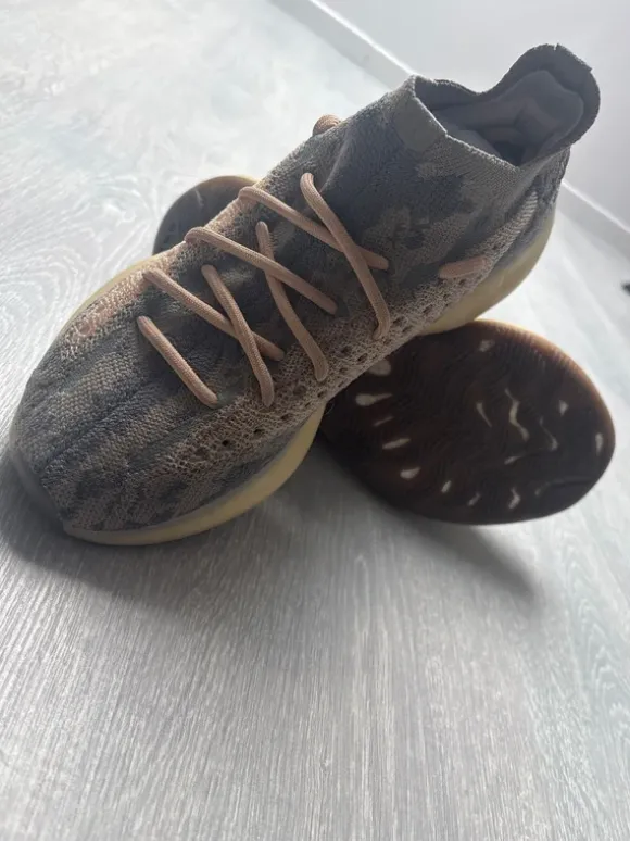 Adidas beige