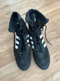 Adidas box model schuhe