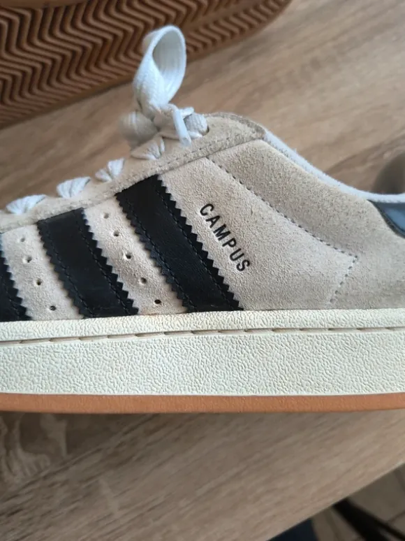 Adidas campus authentiques T.39,5