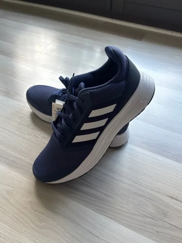Adidas Cloudfoam