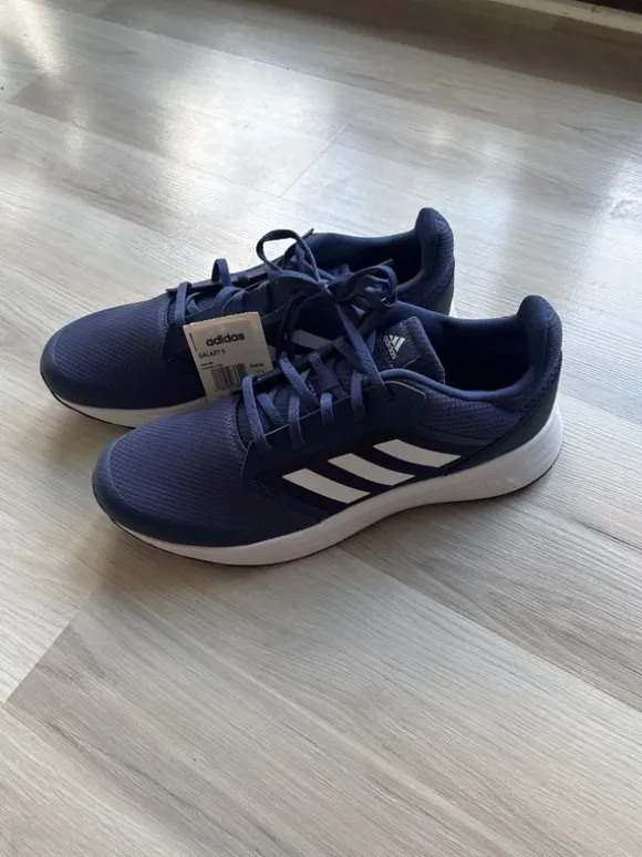 Adidas Cloudfoam