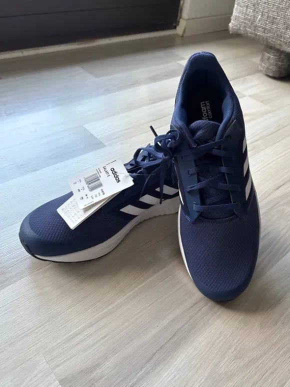Adidas Cloudfoam
