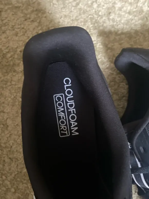 Adidas Cloudfoam Neu