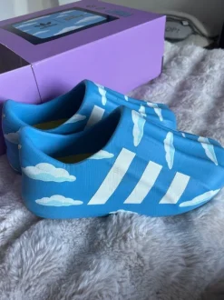Adidas Clouds Simpsons