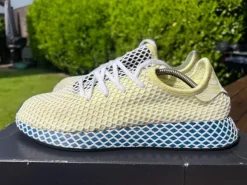 Adidas Deerupt Gr .44 2/3 EF5377