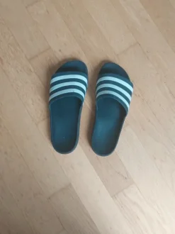 Adidas flip flops
