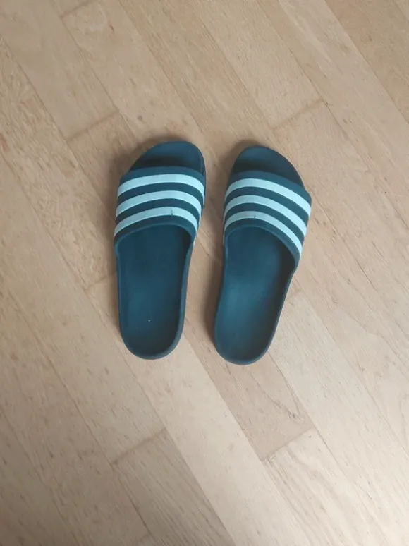 Adidas flip flops