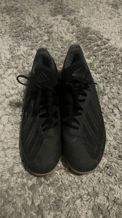 Adidas Hallenschuhe
