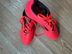 Adidas Hallenturnschuhe