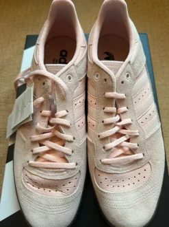 adidas Handball Top im Colorway "Icey Pink"