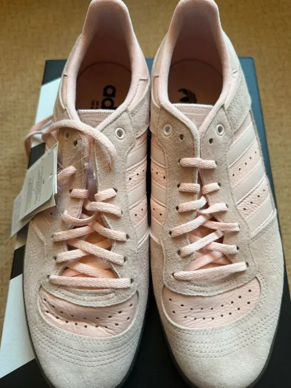 adidas Handball Top im Colorway "Icey Pink"