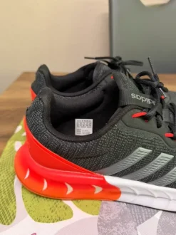 Adidas Kaptir Herren Sneaker Laufschuhe Größe 46 2/3