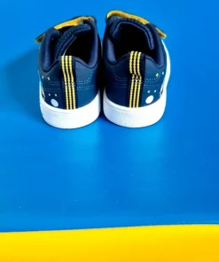 Adidas Kinder-Sneaker mit Raketenmotiv 🚀 Gr. 23 – wie neu