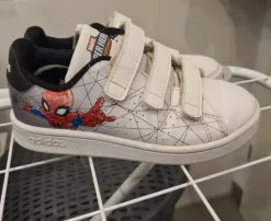 Adidas Marvel Schuhe Gr.29