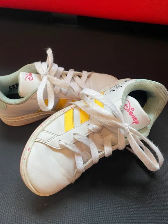 Adidas Mickey Mouse / Mini Mouse Schuhe Gr 30