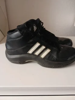 ADIDAS rare Black gr44