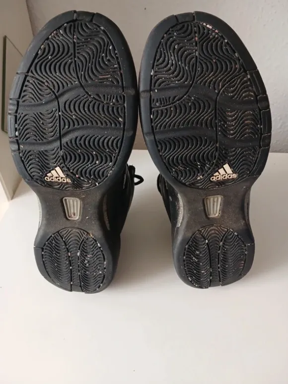 ADIDAS rare Black gr44