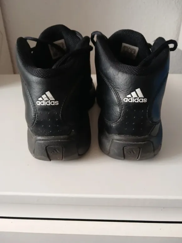 ADIDAS rare Black gr44