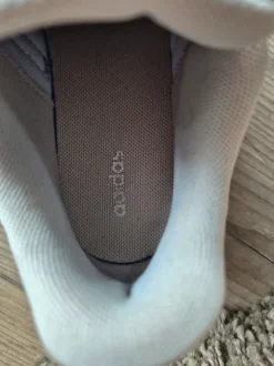 Adidas Schuh