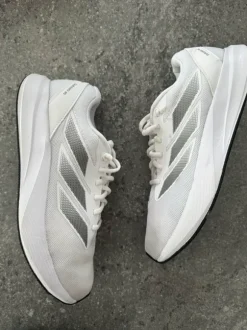 Adidas Schuhe Gr. 39 1/3