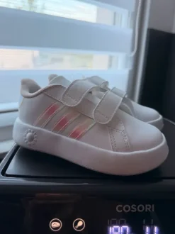 Adidas Schuhe NEU