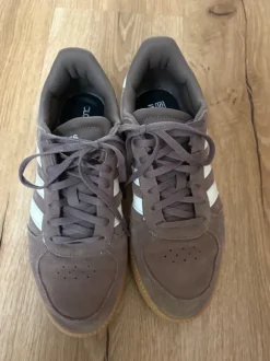 Adidas Schuhe wie neu 40 2/3