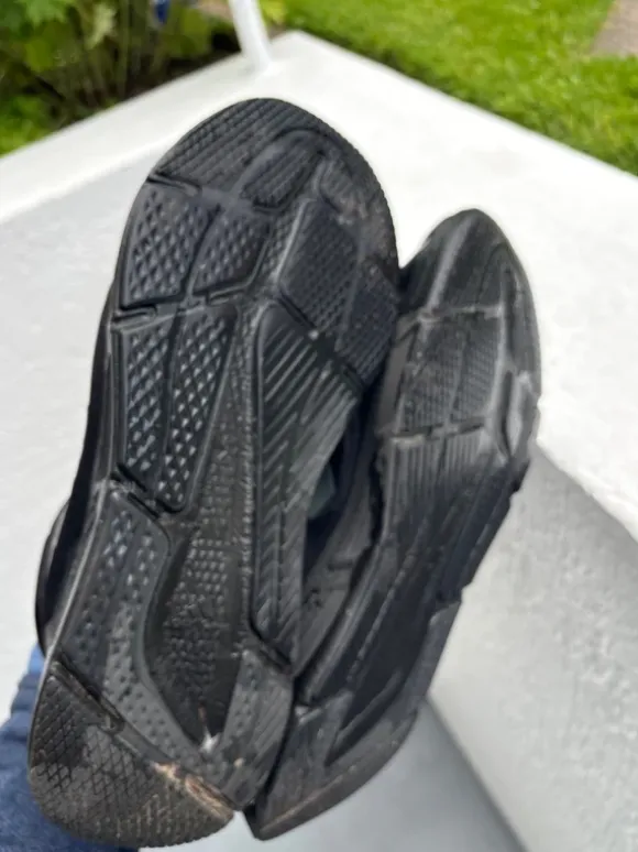 Adidas schwarzer Freizeitschuh
