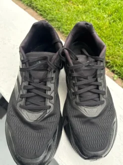 Adidas schwarzer Freizeitschuh
