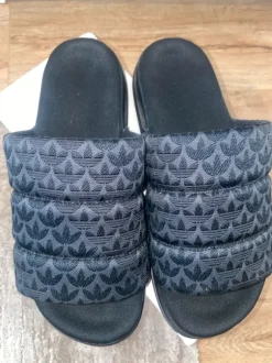 Adidas slippers