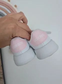 Adidas Sneaker