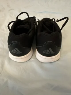 Adidas Sneaker