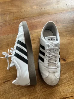 Adidas Sneaker