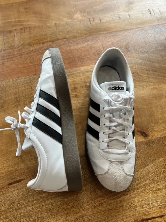 Adidas Sneaker