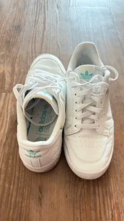 Adidas Sneaker