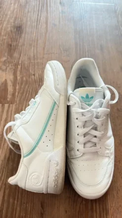 Adidas Sneaker