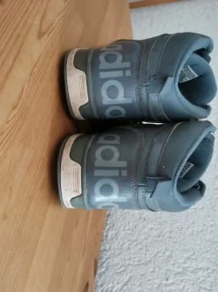 Adidas Sneaker