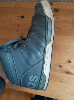 Adidas Sneaker