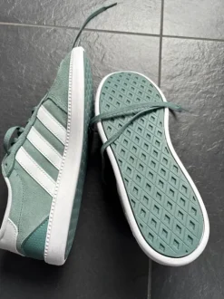 Adidas Sneaker