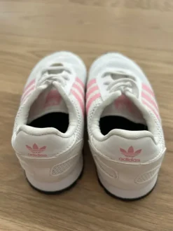 Adidas Sneaker 26