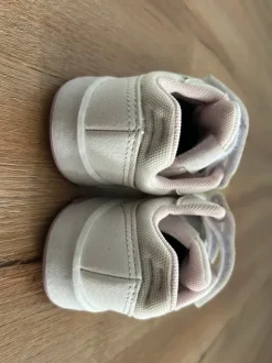 Adidas Sneaker / Größe 26