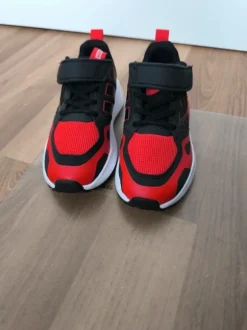 Adidas Spiderman Sneaker Größe 31