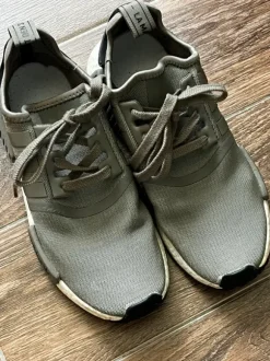 Adidas Sportschuh khaki/grün Gr. 40 2/3